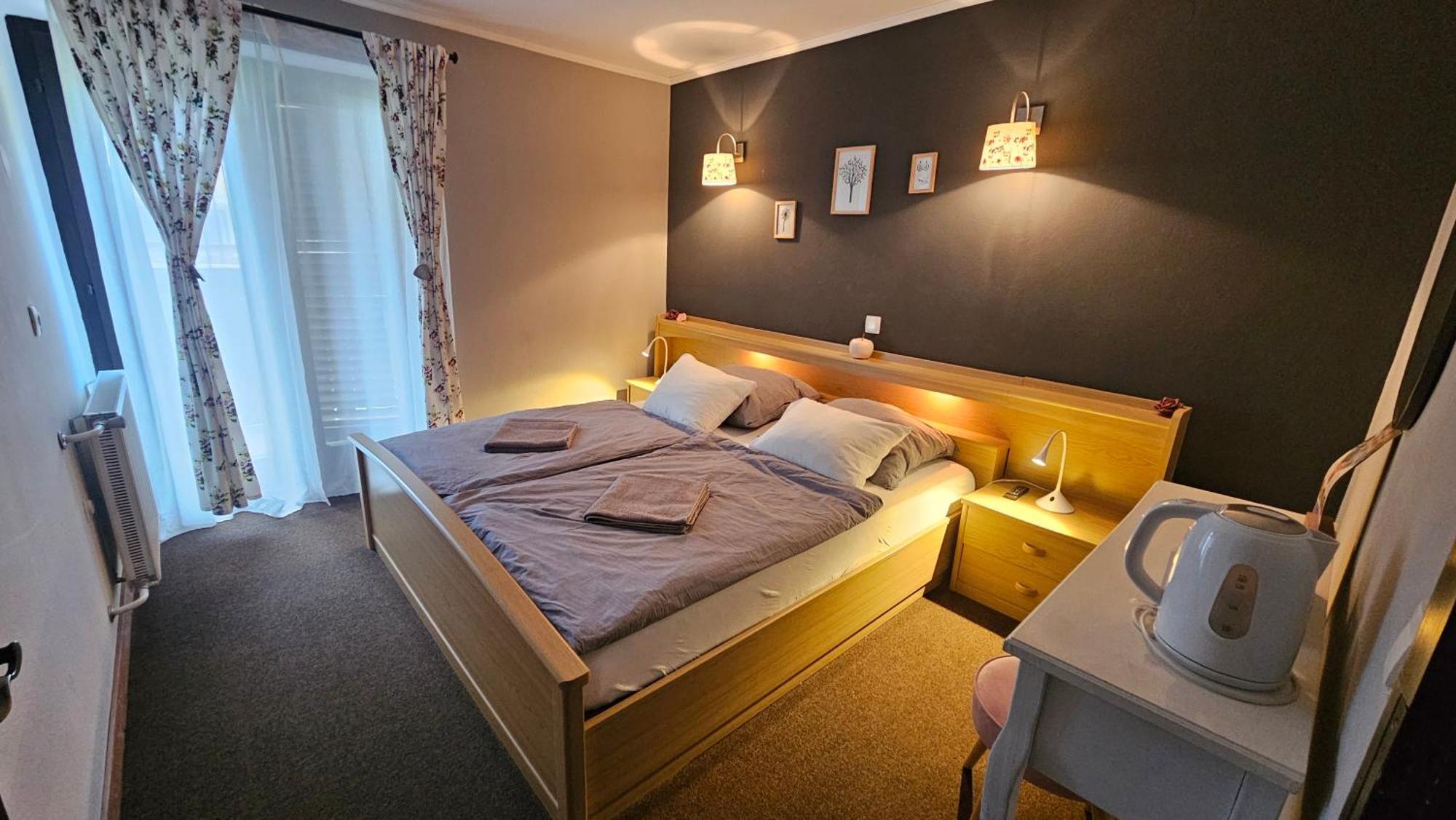 Rooms Malina Blejska Dobrava Exterior photo