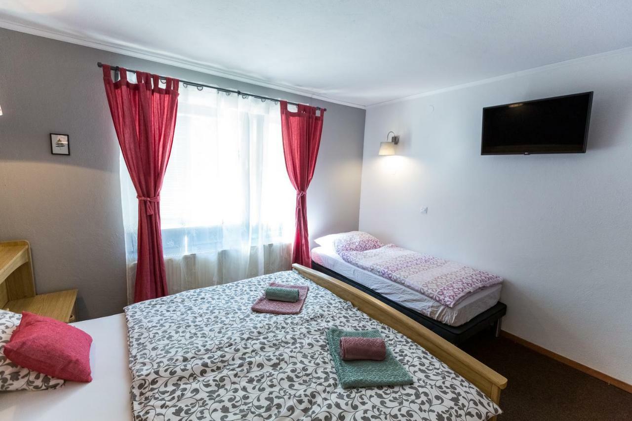 Rooms Malina Blejska Dobrava Exterior photo