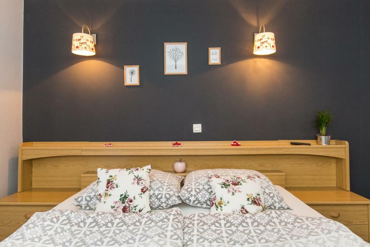 Rooms Malina Blejska Dobrava Exterior photo
