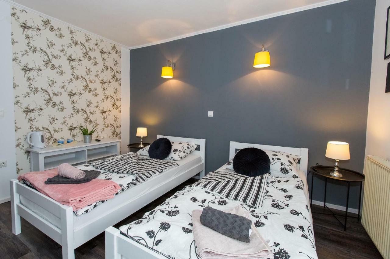 Rooms Malina Blejska Dobrava Exterior photo